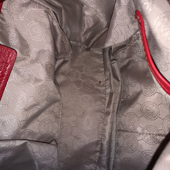 Michael Kors barely used pocketbook - Picture 4 of 8